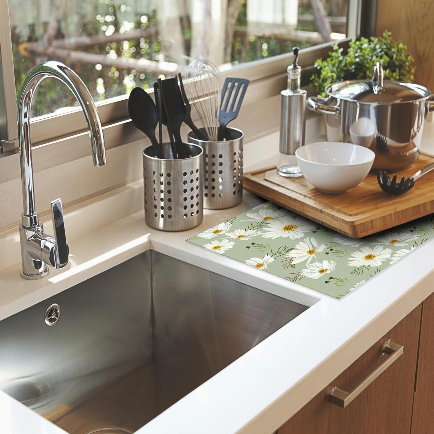 White Daisy Flowers Dish Drying Rack Mat for Kitchen Counter, Dish Drying Pad Absorbent Reversible Microfiber Protector for Coffee Bar Sink Countertops 18x24 Inch